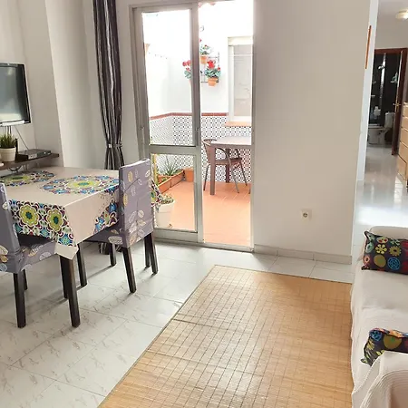 2 Schlafzimmer Calle Cruz Playa Apartment Nerja